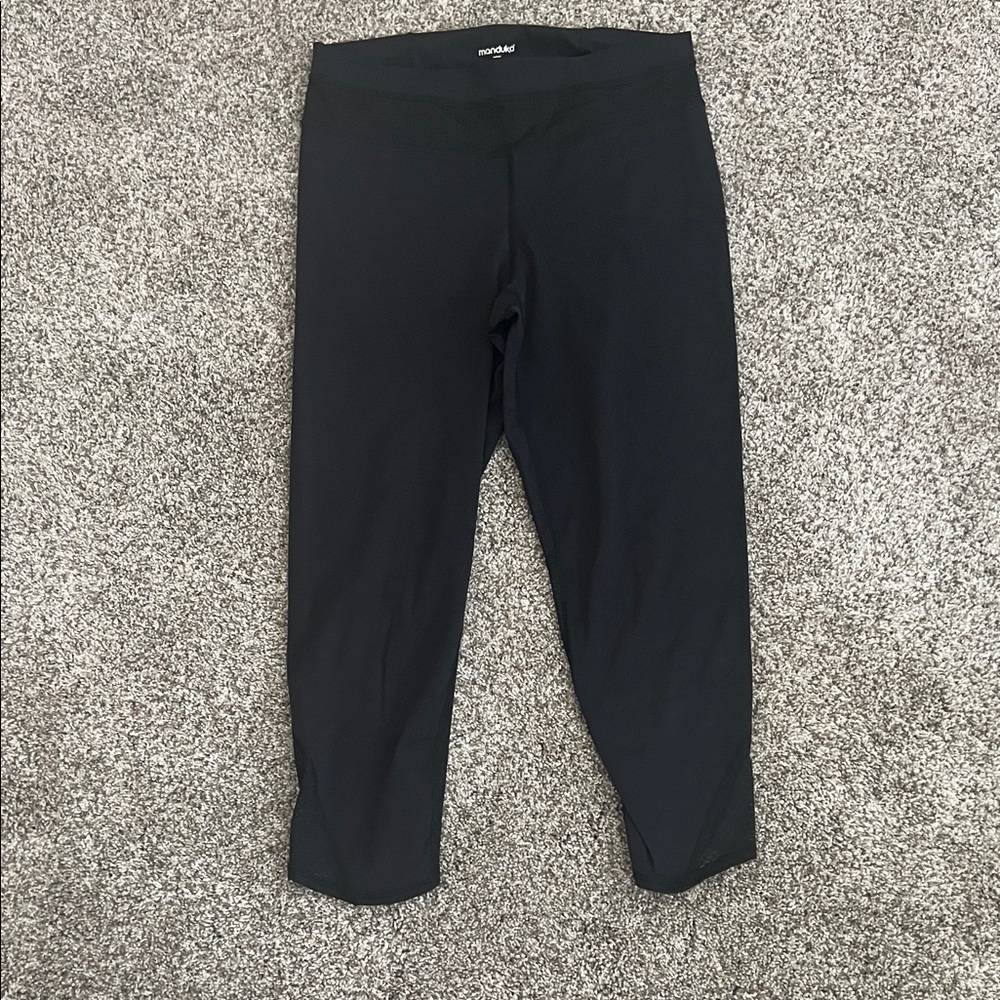 Manduka Women's Classic Black Capri Leggings